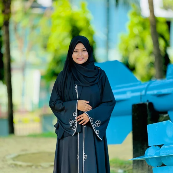 প্রজাতি আবায়া