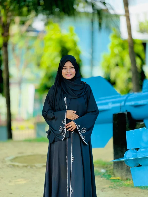 প্রজাতি আবায়া